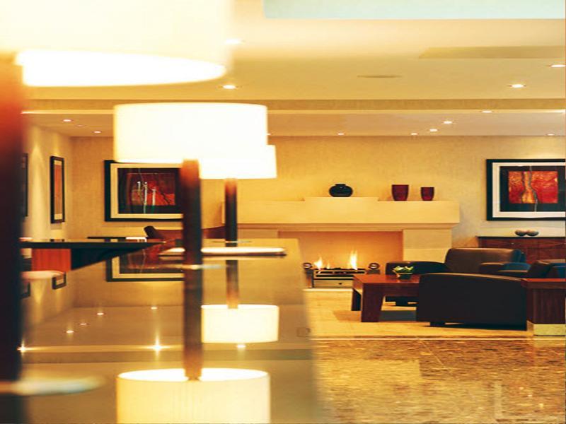 Regency Park Hotel, Health Club & Spa 태참 외부 사진
