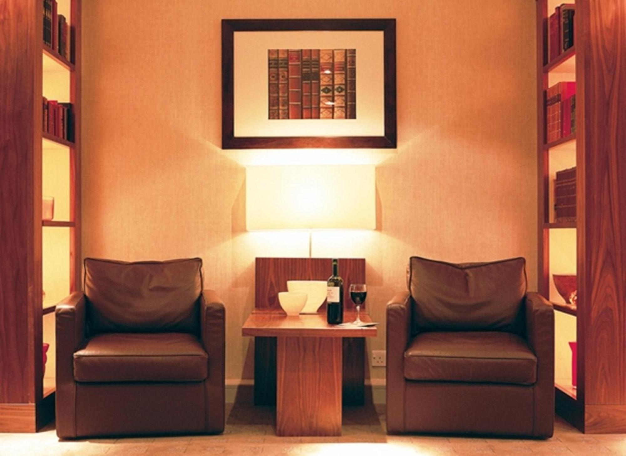 Regency Park Hotel, Health Club & Spa 태참 내부 사진