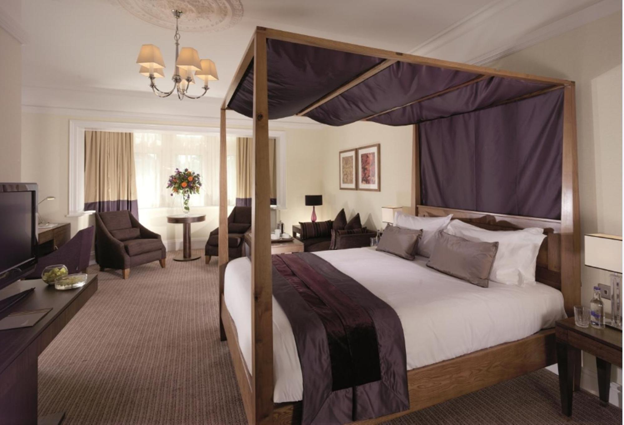 Regency Park Hotel, Health Club & Spa 태참 객실 사진