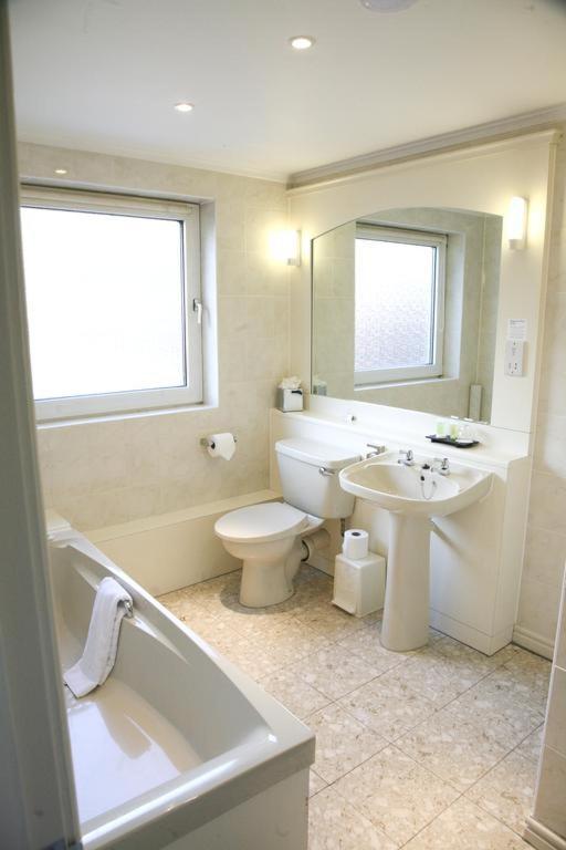 Regency Park Hotel, Health Club & Spa 태참 외부 사진
