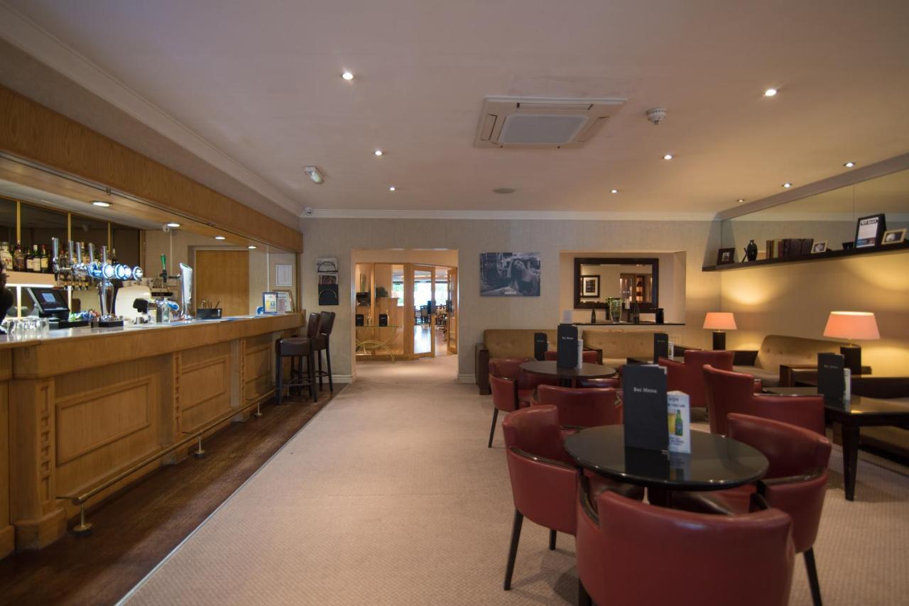 Regency Park Hotel, Health Club & Spa 태참 외부 사진