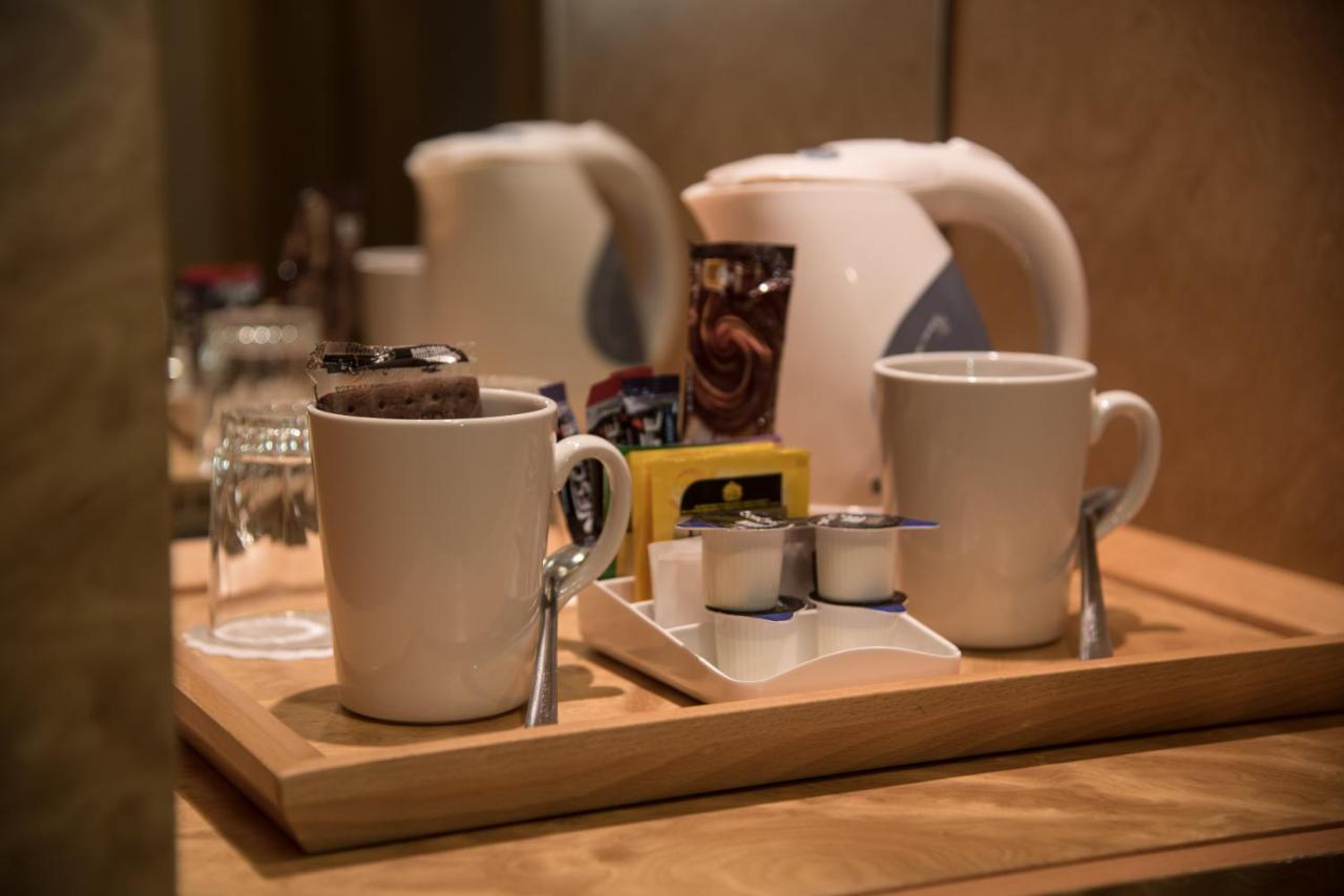Regency Park Hotel, Health Club & Spa 태참 외부 사진