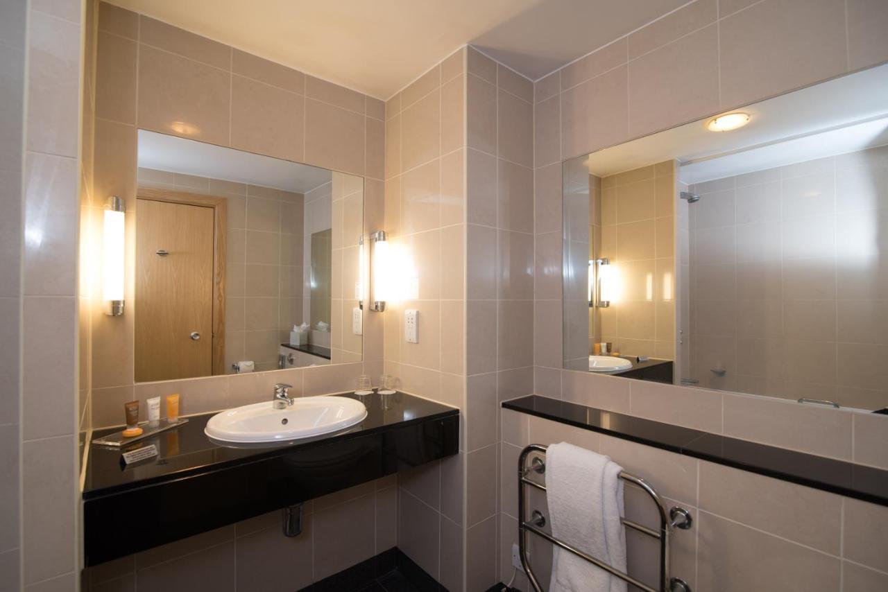 Regency Park Hotel, Health Club & Spa 태참 외부 사진